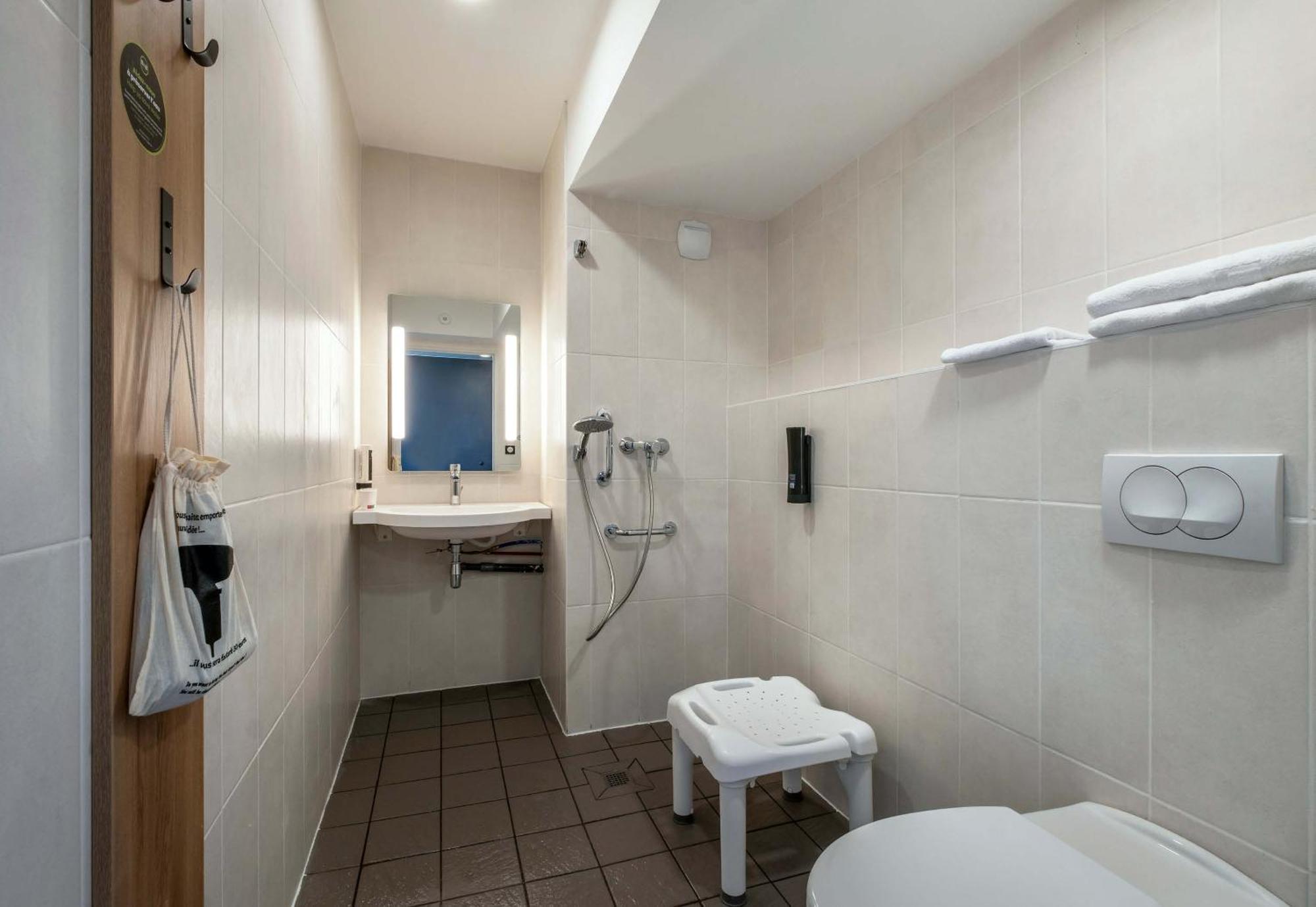 B&B Hotel Saintes Ngoại thất bức ảnh